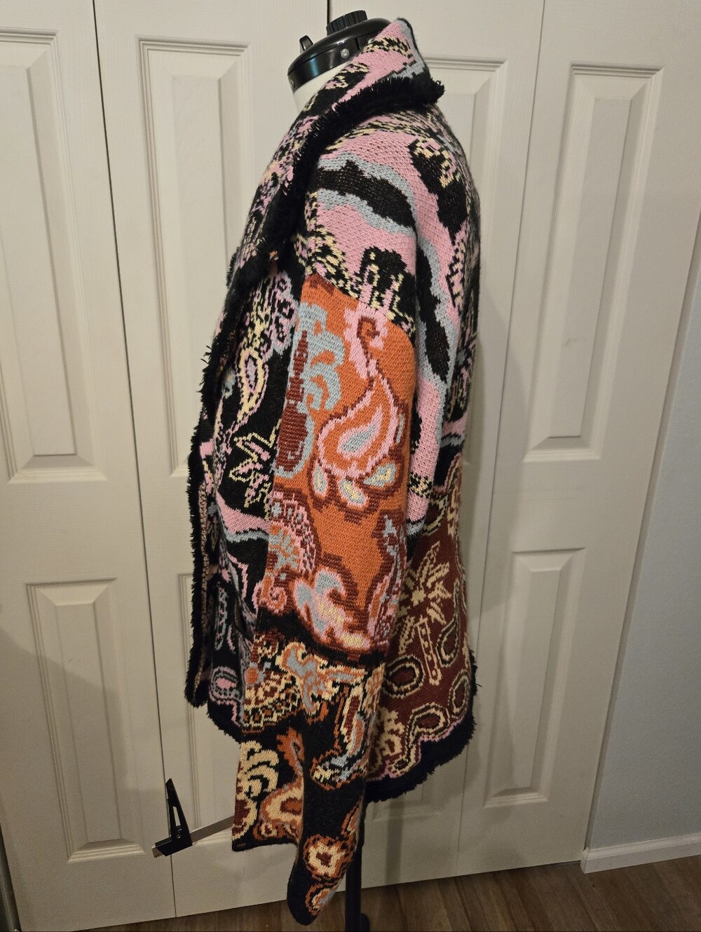 FARM Rio Sweater Size XL - Picture 2 of 10